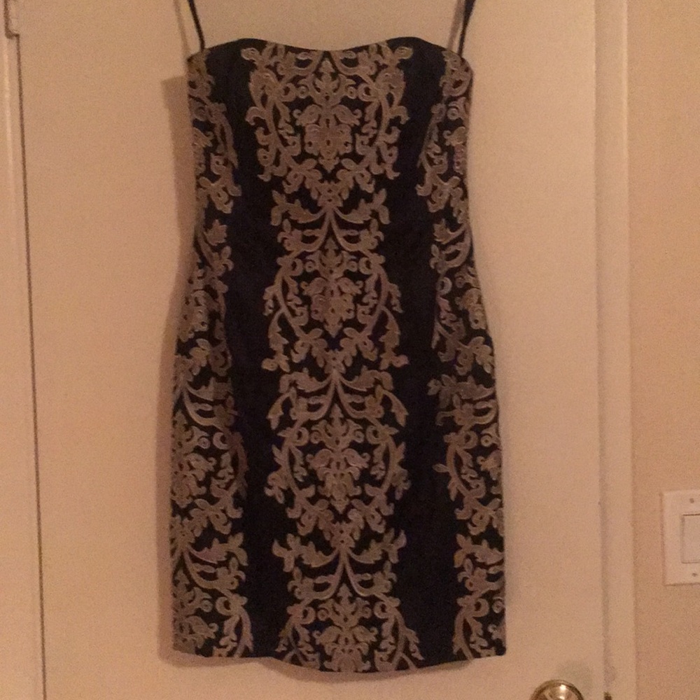 White House Black Market Dress damask embroidery